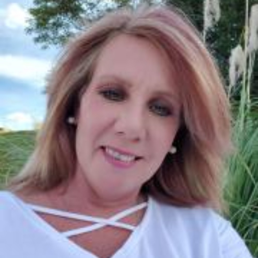 Meet your Posher, Phoebe